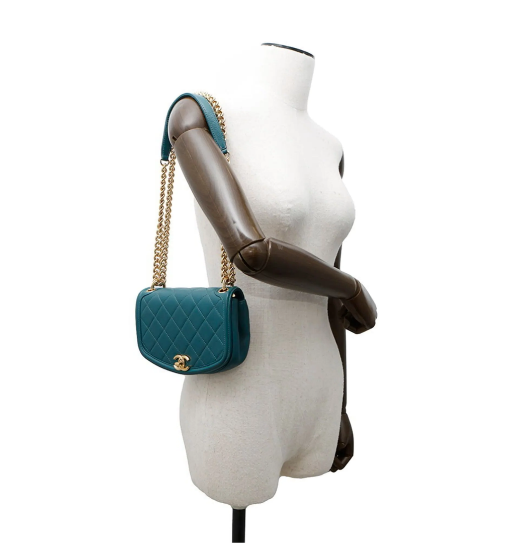 CHANEL Matelasse Green Leather Chain Shoulder Bag