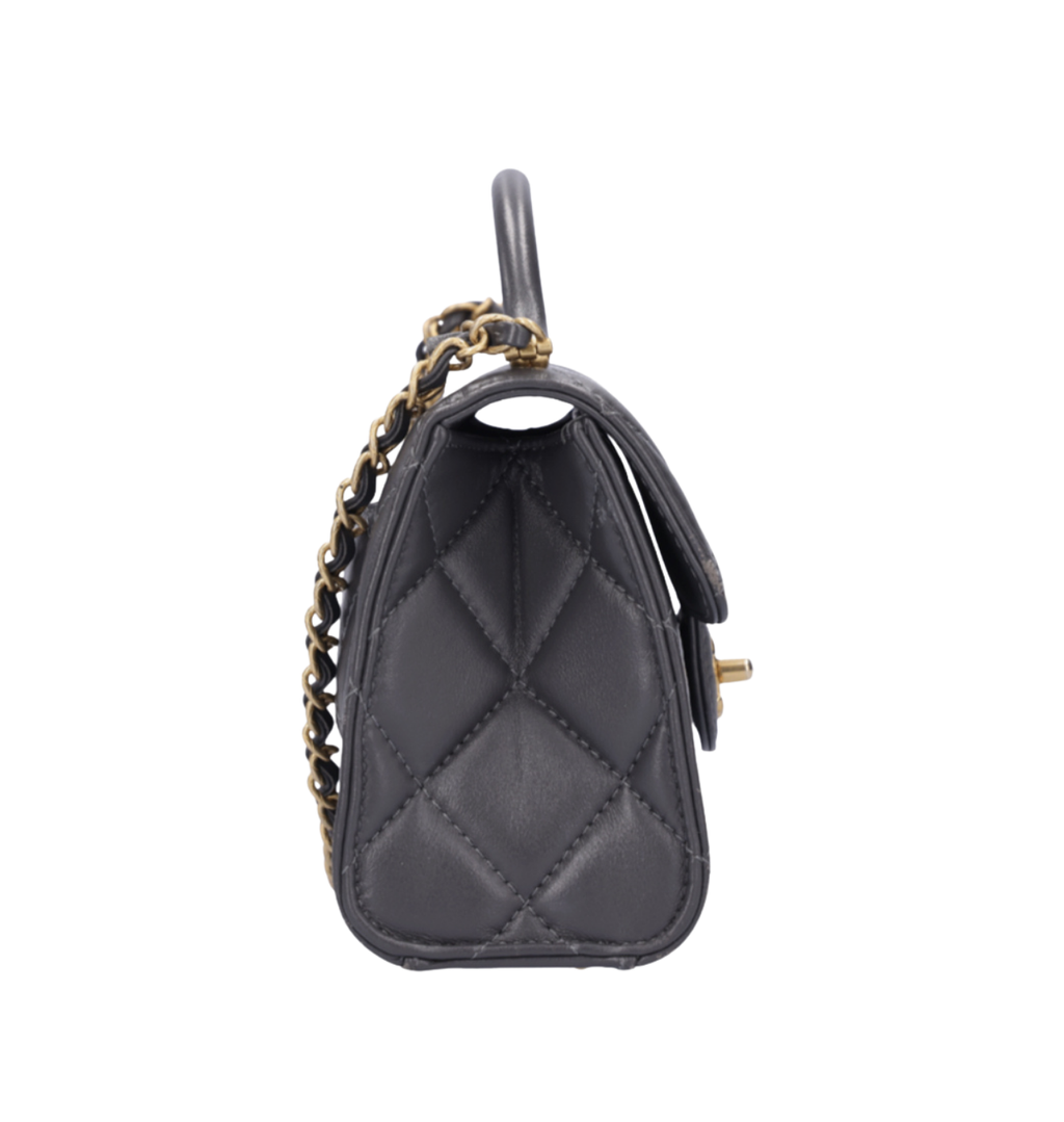 CHANEL Matelasse Chain Shoulder Bag