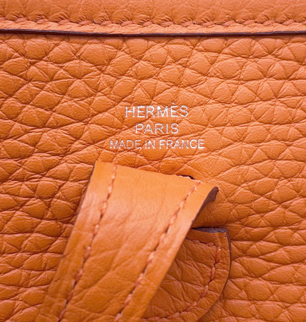 HERMES Evelyne Long Feu Taurillon Clemence Size TPM