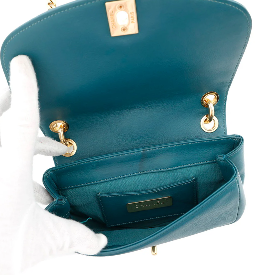 CHANEL Matelasse Green Leather Chain Shoulder Bag