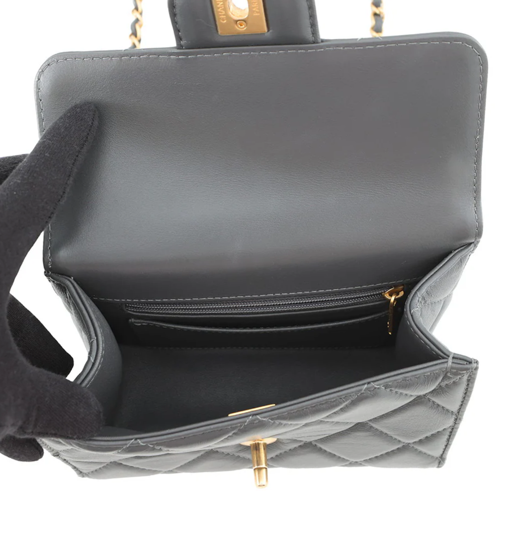 CHANEL Matelasse Chain Shoulder Bag